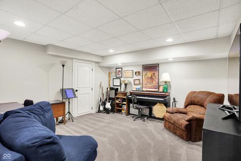 1898 Corniche Drive Zionsville IN 46077