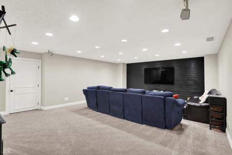 1898 Corniche Drive Zionsville IN 46077