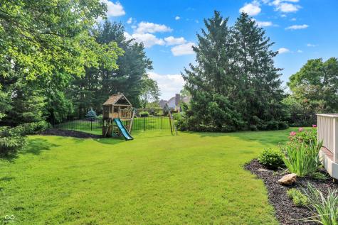 1898 Corniche Drive Zionsville IN 46077