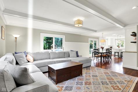 1898 Corniche Drive Zionsville IN 46077
