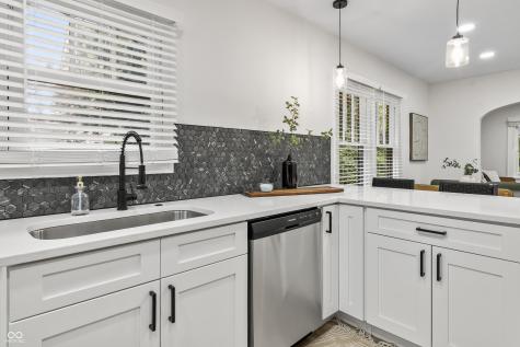 5627 Winthrop Avenue Indianapolis IN 46220