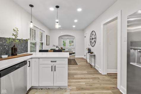 5627 Winthrop Avenue Indianapolis IN 46220