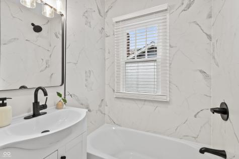 5627 Winthrop Avenue Indianapolis IN 46220
