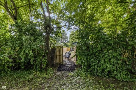 5627 Winthrop Avenue Indianapolis IN 46220