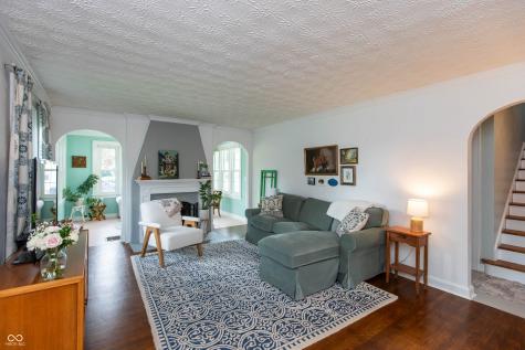 312 Orchard Lane Greenwood IN 46142