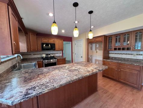 7669 Pinesprings East Drive Indianapolis IN 46256