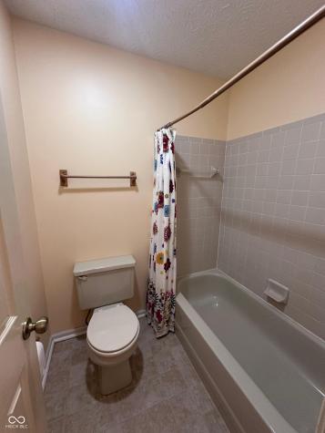 7669 Pinesprings East Drive Indianapolis IN 46256