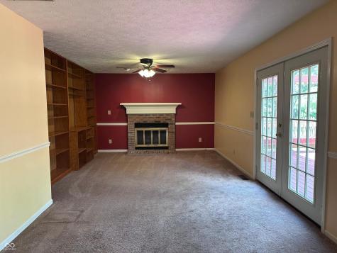 7669 Pinesprings East Drive Indianapolis IN 46256