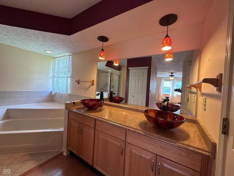 7669 Pinesprings East Drive Indianapolis IN 46256