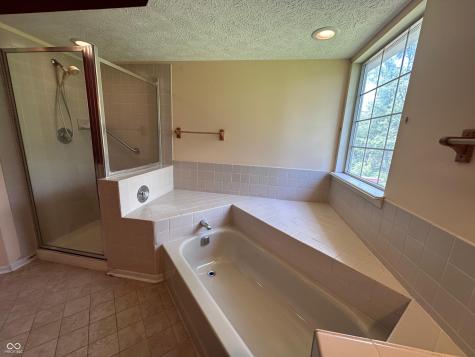 7669 Pinesprings East Drive Indianapolis IN 46256