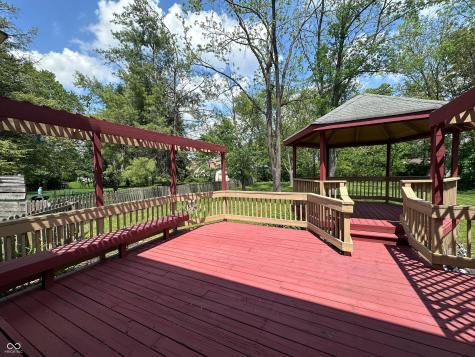 7669 Pinesprings East Drive Indianapolis IN 46256