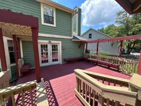7669 Pinesprings East Drive Indianapolis IN 46256