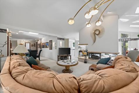 8002 N Lakeview Drive Unionville IN 47468