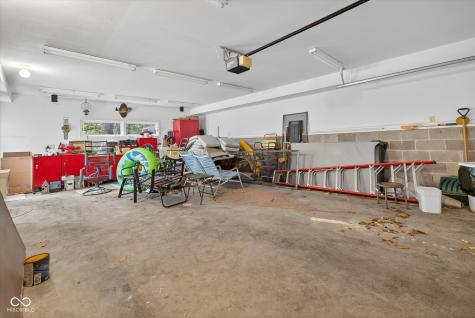 8002 N Lakeview Drive Unionville IN 47468