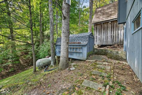 8002 N Lakeview Drive Unionville IN 47468