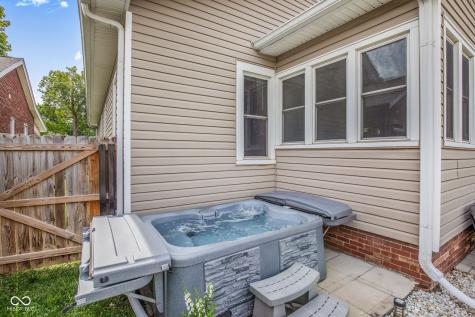 6225 Haverford Avenue Indianapolis IN 46220