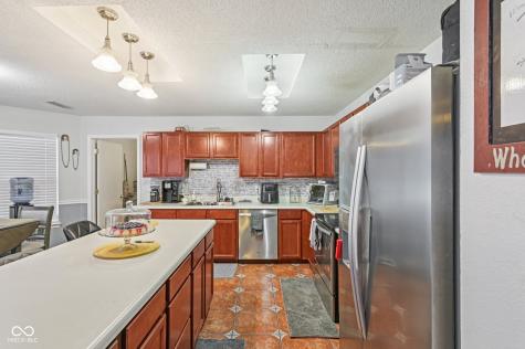 4927 Flame Way Indianapolis IN 46254