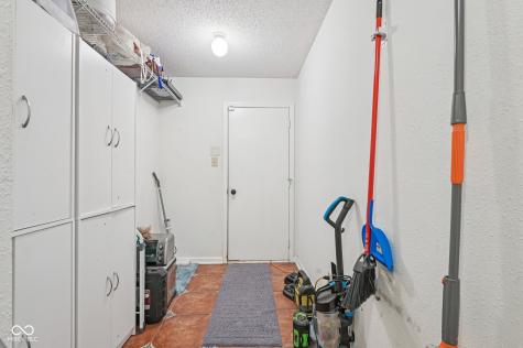 4927 Flame Way Indianapolis IN 46254