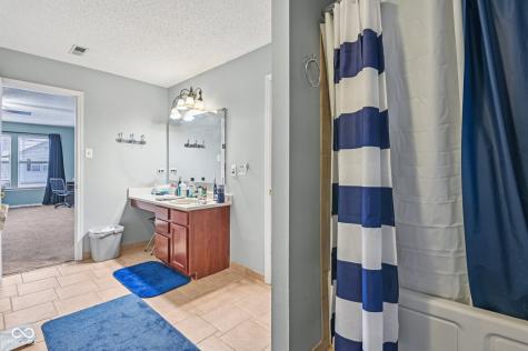 4927 Flame Way Indianapolis IN 46254