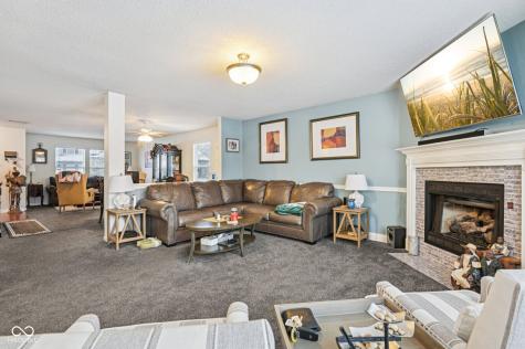 4927 Flame Way Indianapolis IN 46254
