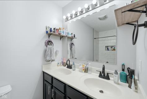5427 Claybrooke Drive Indianapolis IN 46221