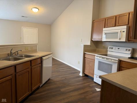 1715 Brassica Way Indianapolis IN 46217