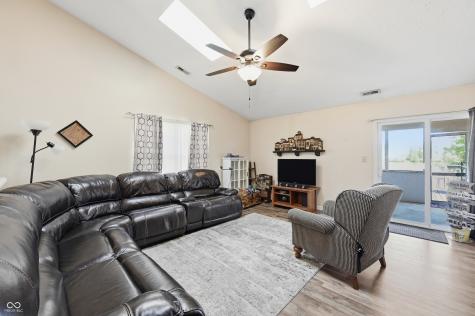 986 Youngs Creek Drive Franklin IN 46131