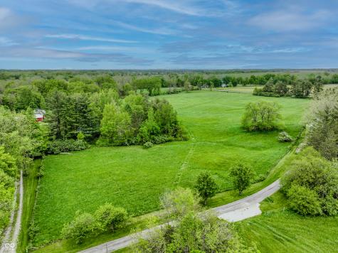1715 Templewood Drive Zionsville IN 46077