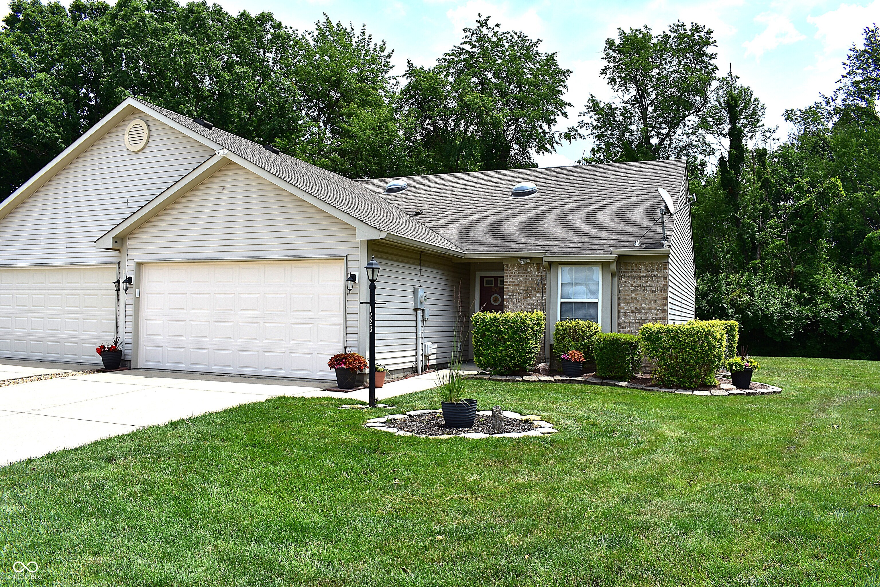 1223 Long Shore Drive Indianapolis IN 46217