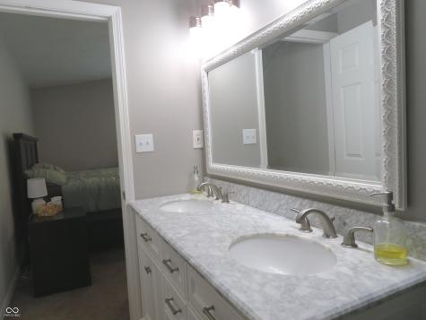 4044 Evelyn Street Indianapolis IN 46222
