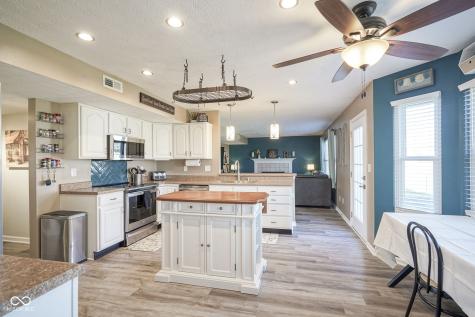 10212 Ironway Drive Indianapolis IN 46239