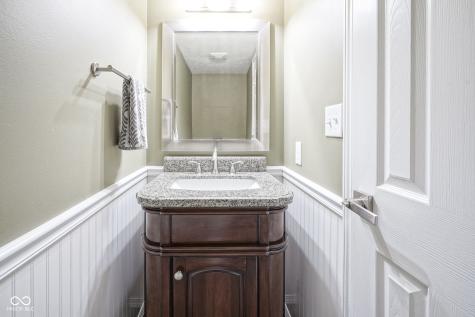 10212 Ironway Drive Indianapolis IN 46239