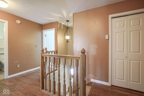 10212 Ironway Drive Indianapolis IN 46239