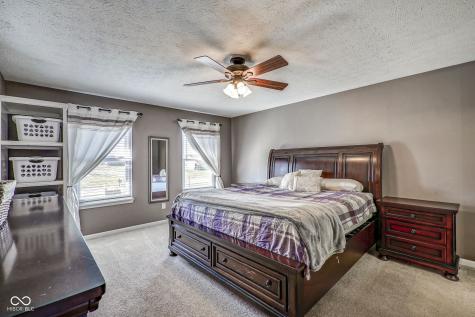 10212 Ironway Drive Indianapolis IN 46239