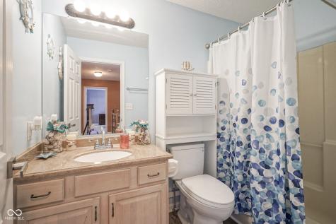 10212 Ironway Drive Indianapolis IN 46239