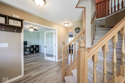 10212 Ironway Drive Indianapolis IN 46239