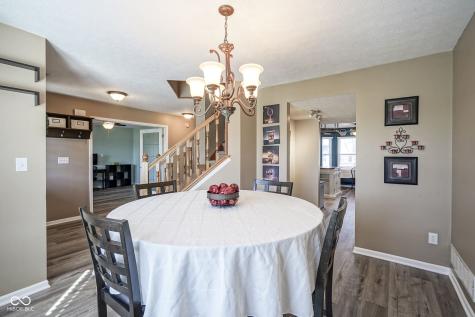 10212 Ironway Drive Indianapolis IN 46239