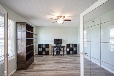 10212 Ironway Drive Indianapolis IN 46239