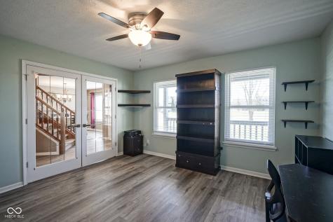 10212 Ironway Drive Indianapolis IN 46239