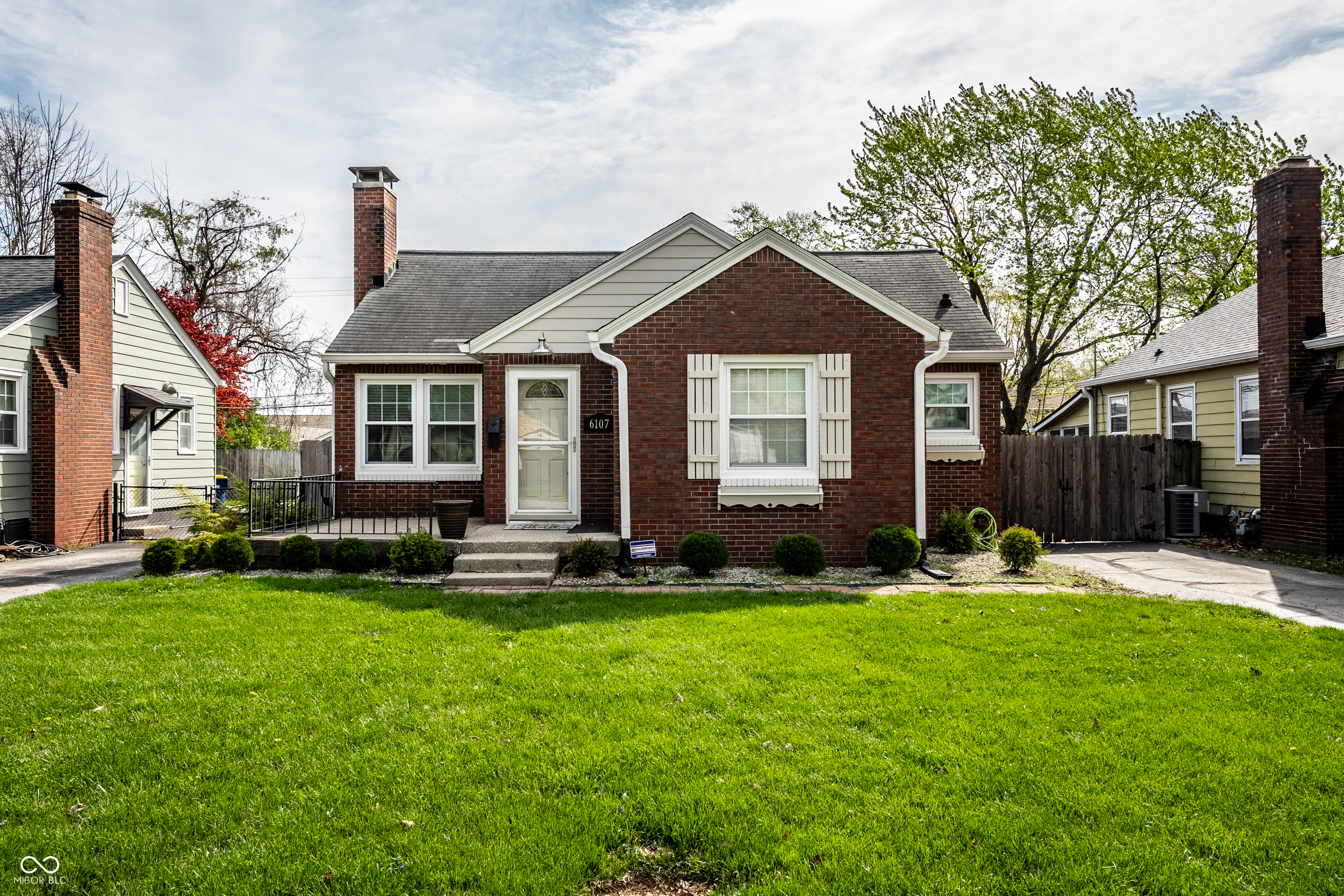6107 Burlington Avenue Indianapolis IN 46220