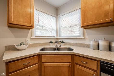 6107 Burlington Avenue Indianapolis IN 46220