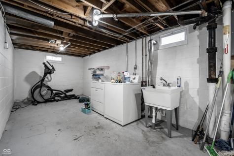 6107 Burlington Avenue Indianapolis IN 46220