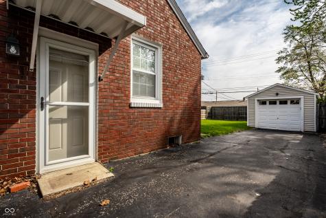 6107 Burlington Avenue Indianapolis IN 46220