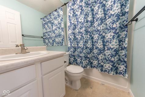 3244 Rolling Hill Drive Columbus IN 47201