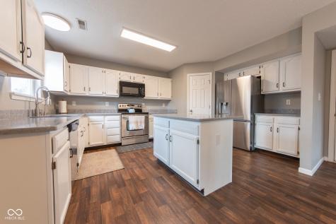 3244 Rolling Hill Drive Columbus IN 47201