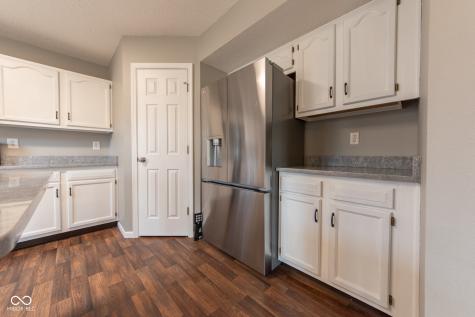 3244 Rolling Hill Drive Columbus IN 47201