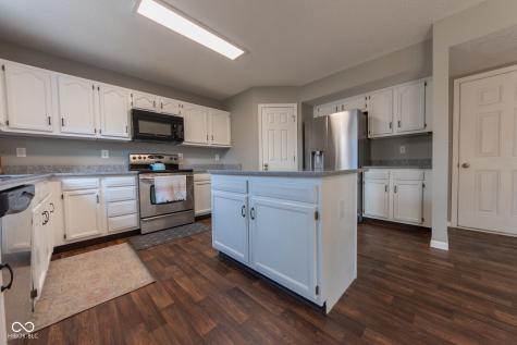 3244 Rolling Hill Drive Columbus IN 47201