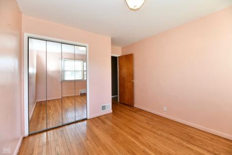 20 E North Street New Palestine IN 46163