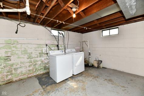 20 E North Street New Palestine IN 46163
