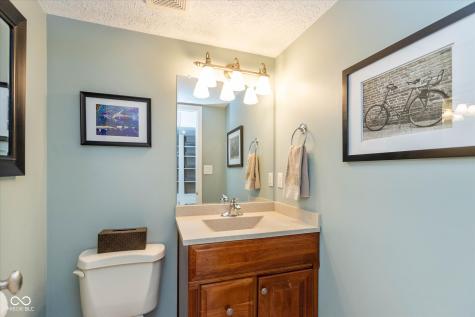 8217 Castle Drive Indianapolis IN 46256